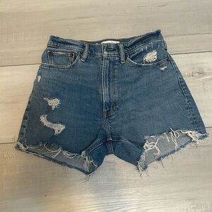 Abercrombie & Fitch The Mom shorts, curve love, 2/26 4” inseam